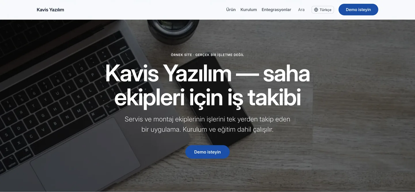 Kavis Yazılım örnek sitesinin giriş ekranı: tam genişlikte görsel, tek baskın çağrı ve başlığın üstünde “örnek site” satırı.